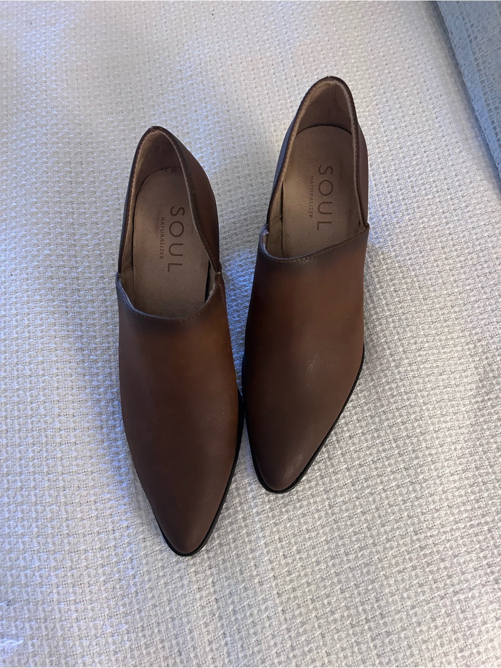 SOUL Naturalizer Brown Pointed Toe Ankle Booties Never worn. SZ 10